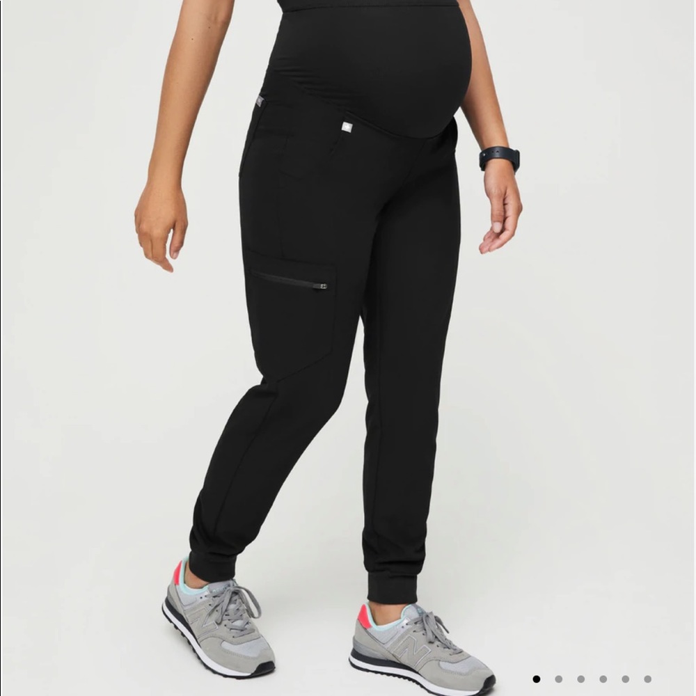 Zamora maternity jogger scrub pants